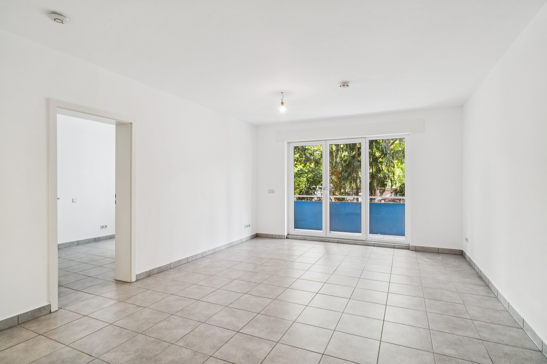 Renovated city apartment with underground parking, walking distance to Bürgerhospital and Frankfurt University of Applied Sciences