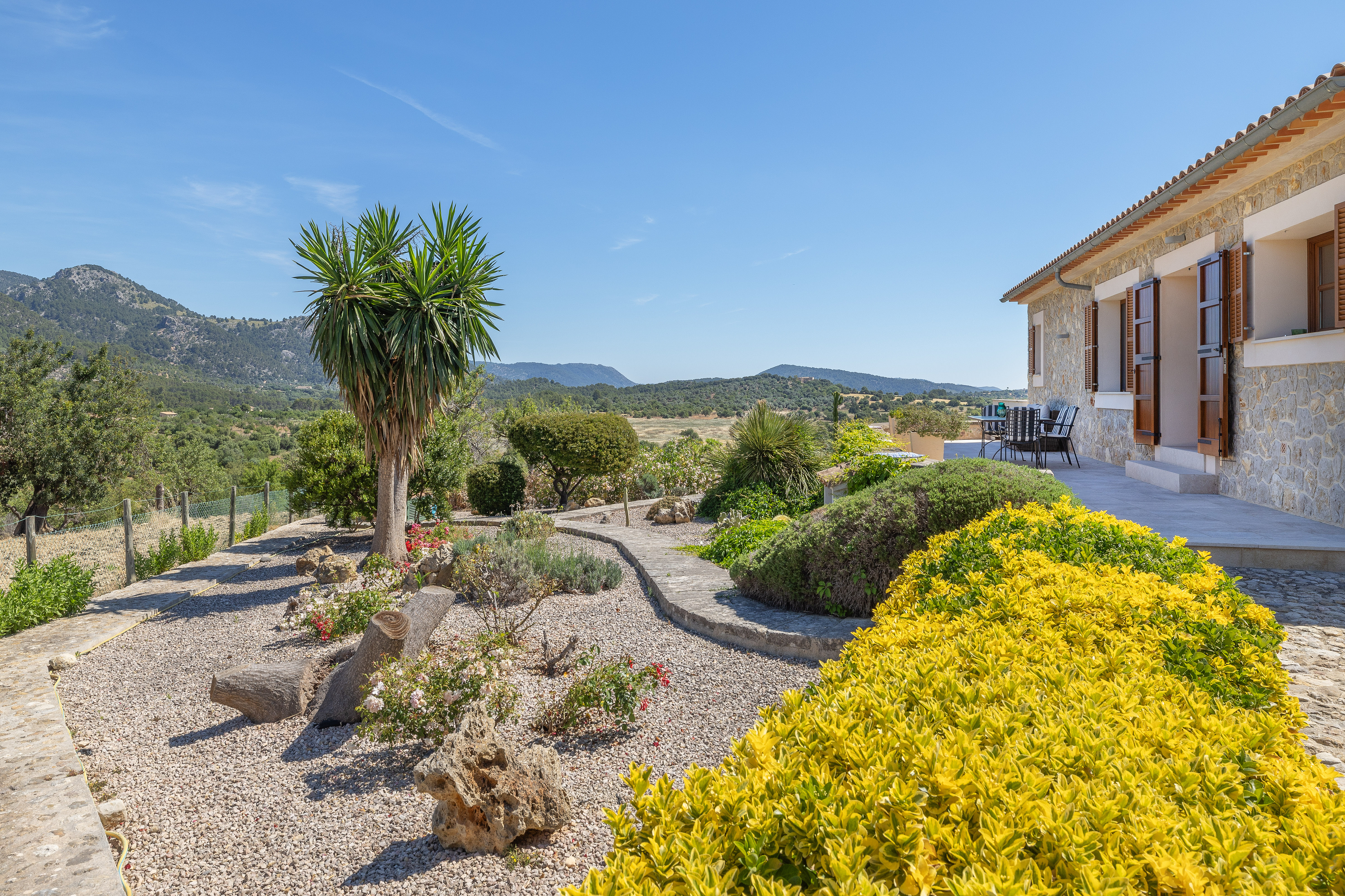 Mediterrane Finca in Moscari mit Pool, Gäste-Studio und einzigartigem 360°-Panorama