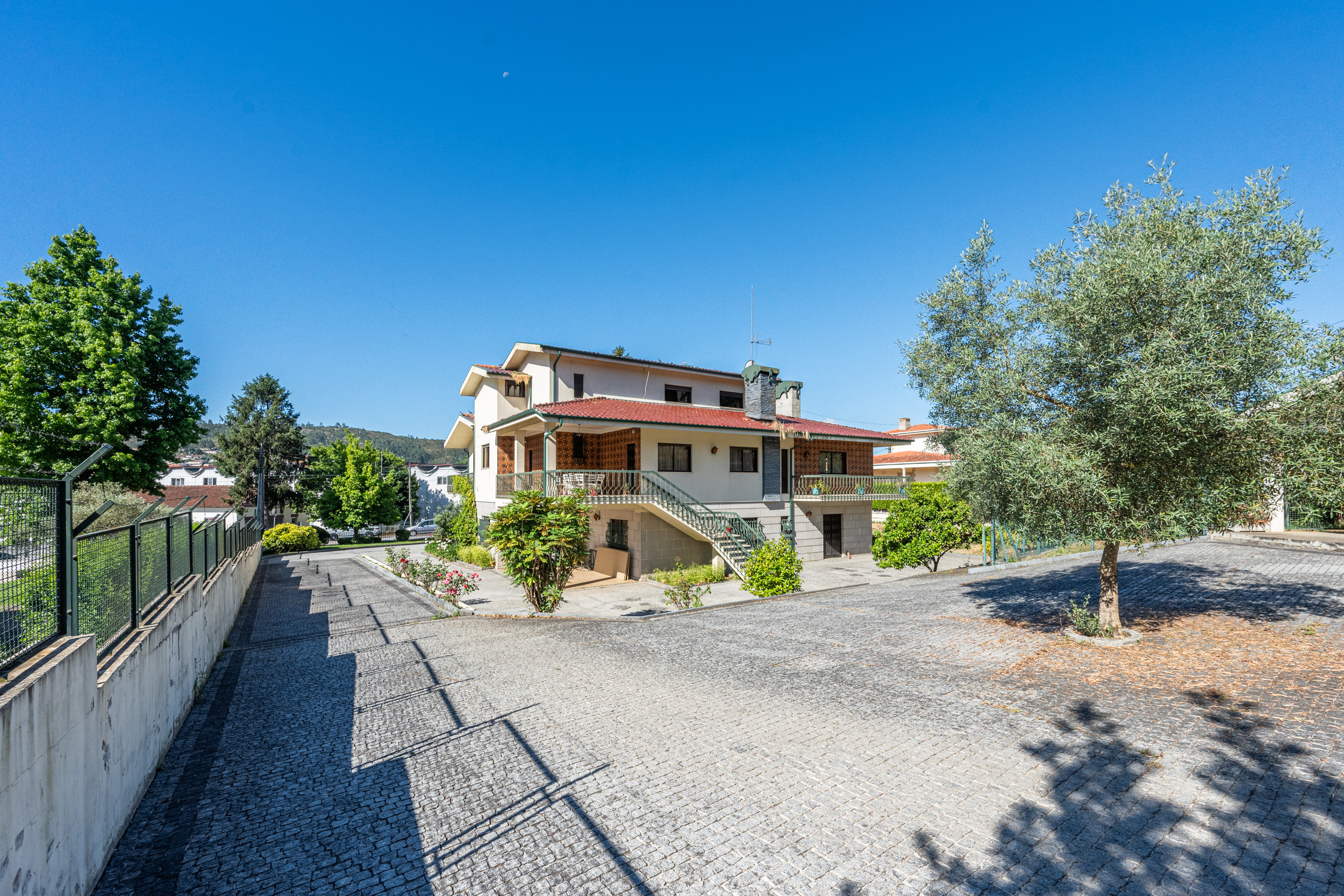 Exclusive 7-Bedroome Villa in Paredes