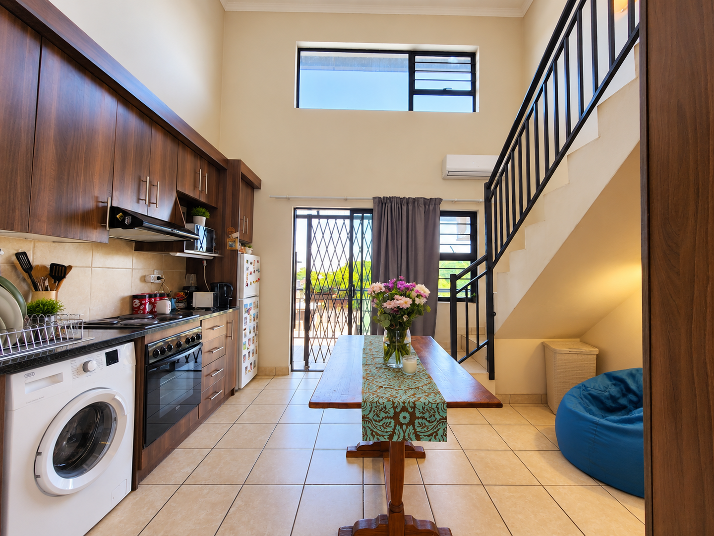 Spacious Loft-Style Student Apartment