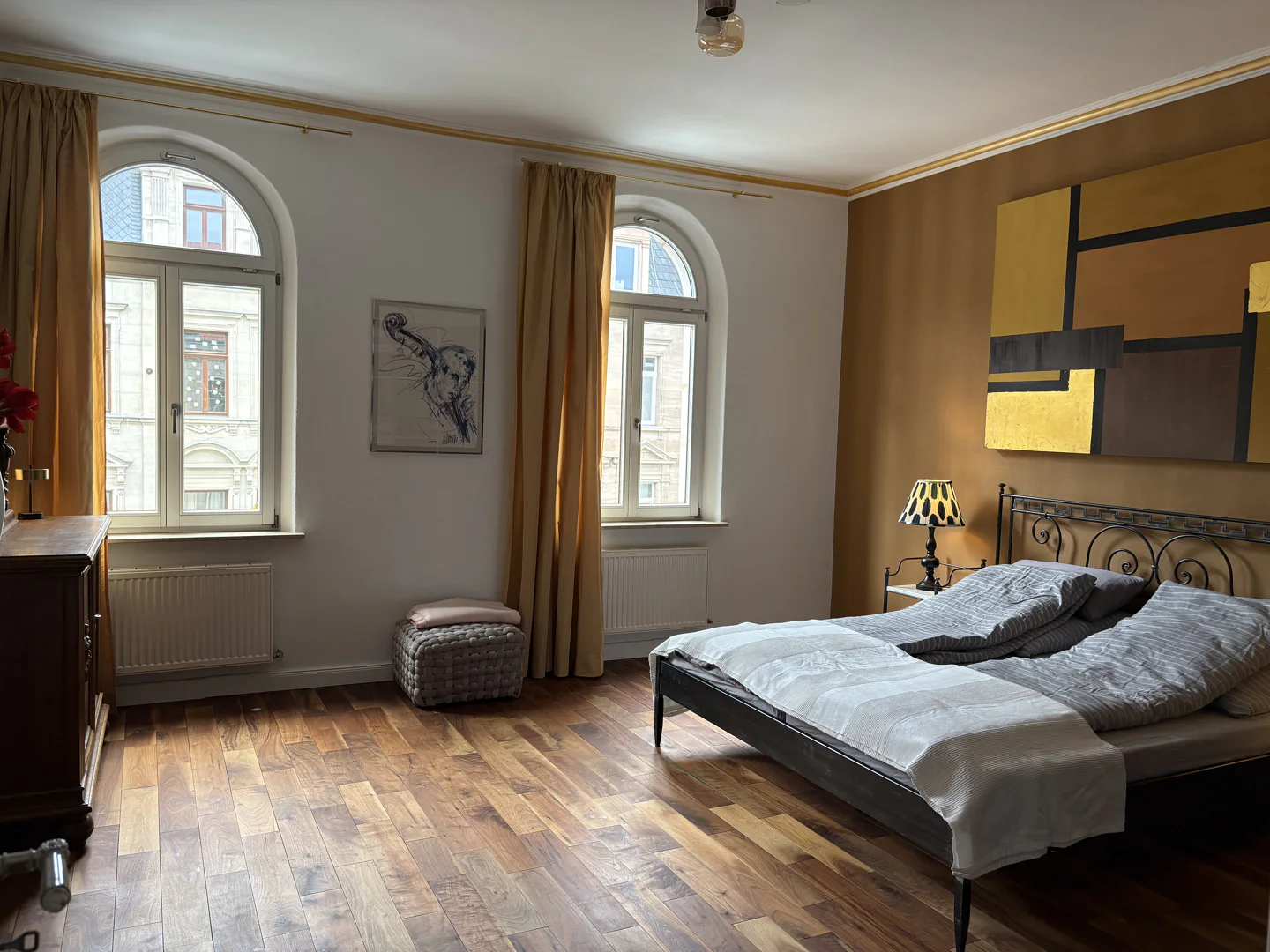 Luxuriöses Wohnen auf 120 m²: Vollmöblierter Altbau-Traum mit offener Raumgestaltung - Photo 4
