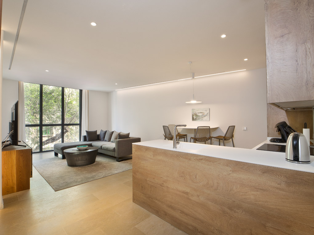 Elegant and bright apartment with lift in a prestigious pedestrian area near Plaza Patines