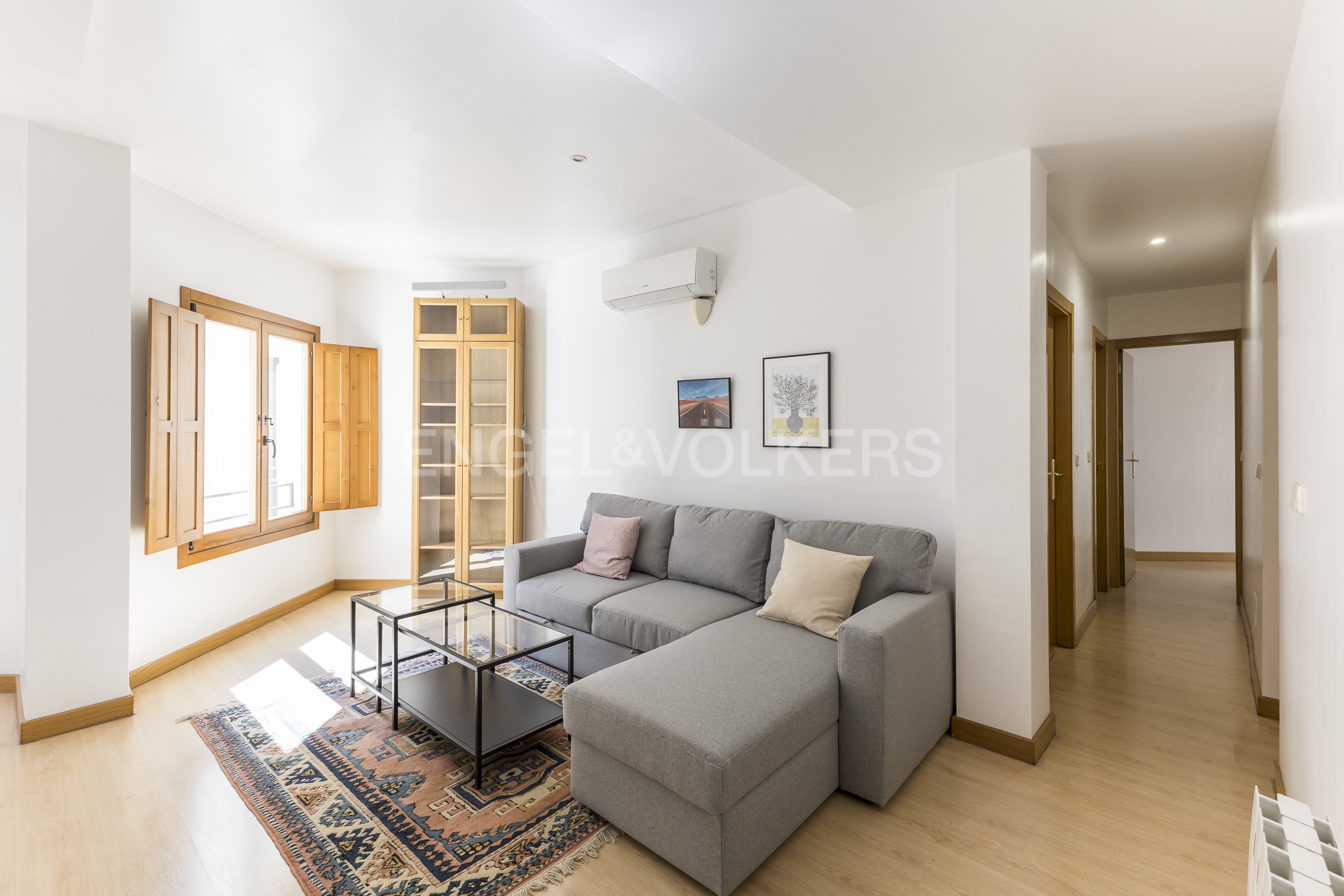 Bright Furnished Apartment a few steps away from Intercambiador Av. America