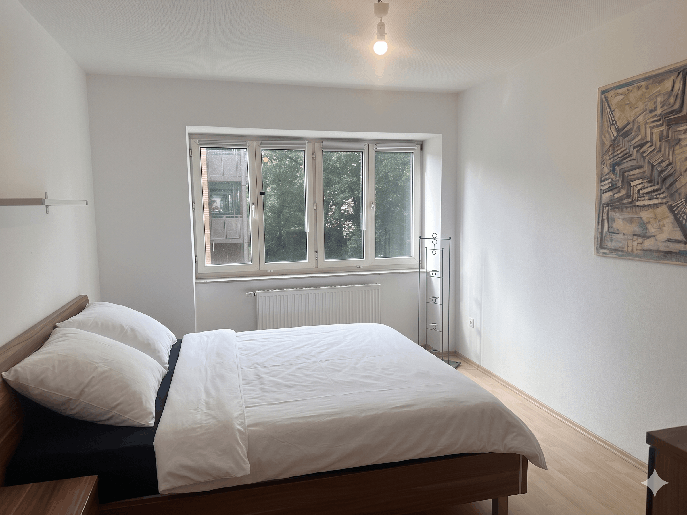 Barrierearme 2,5-Zimmer-Wohnung in zentraler Lage mit Balkon, Einbauküche und Aufzug!