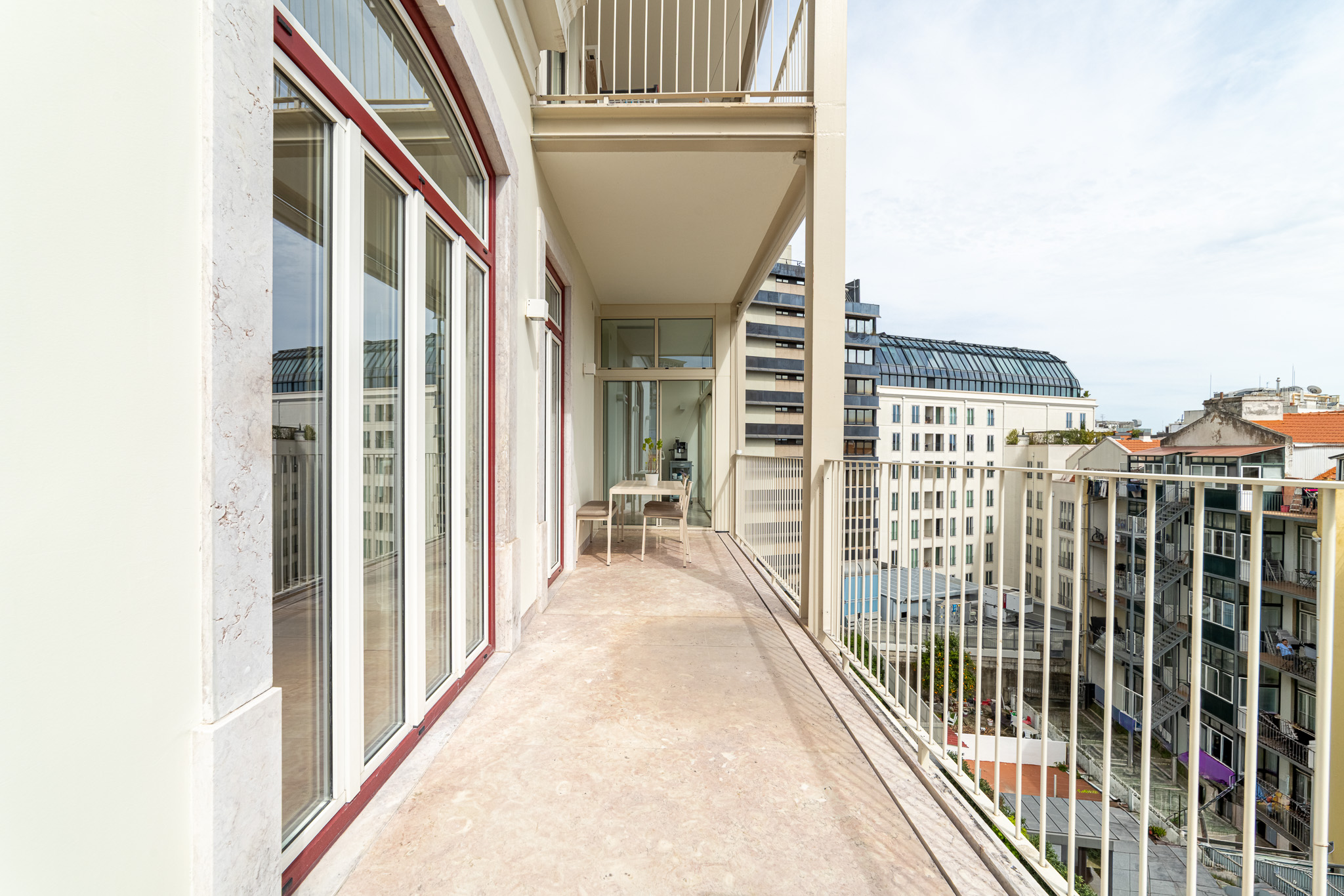 Exclusive new 5-bedroom Art Nouveau apartment with parking