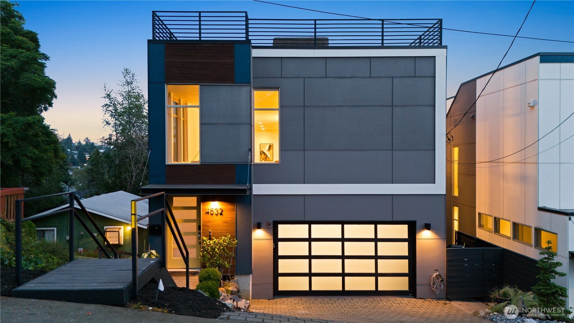 Refined Modern Living with Panoramic Northwest Views