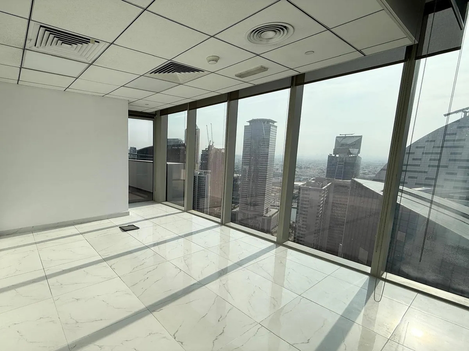 Metro Proximity | Vacant | 4 Cheques | High Floor