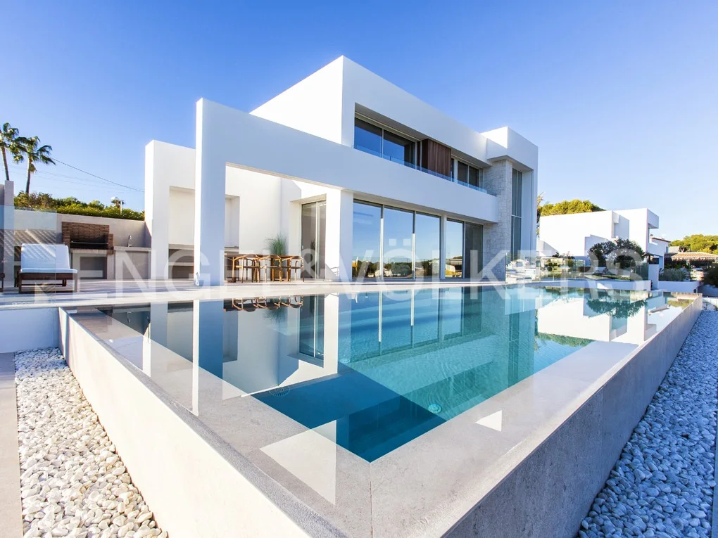 Luxuriöse moderne Villa mit Meerblick, La Fustera
