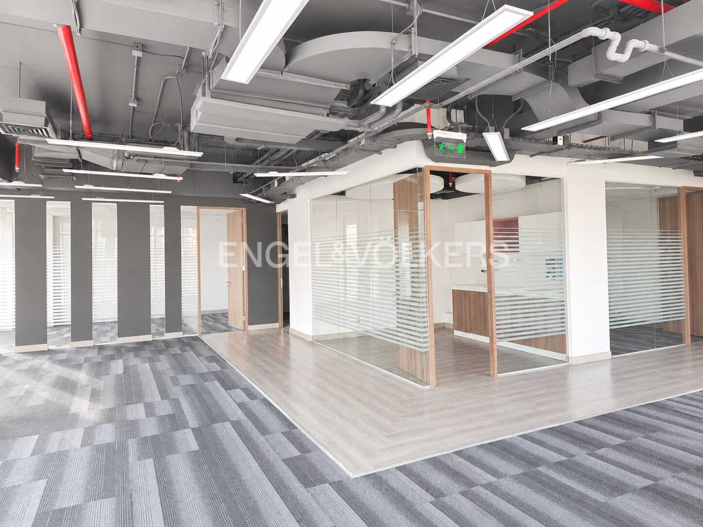 Oficina habilitada Nueva Las Condes 180 m2