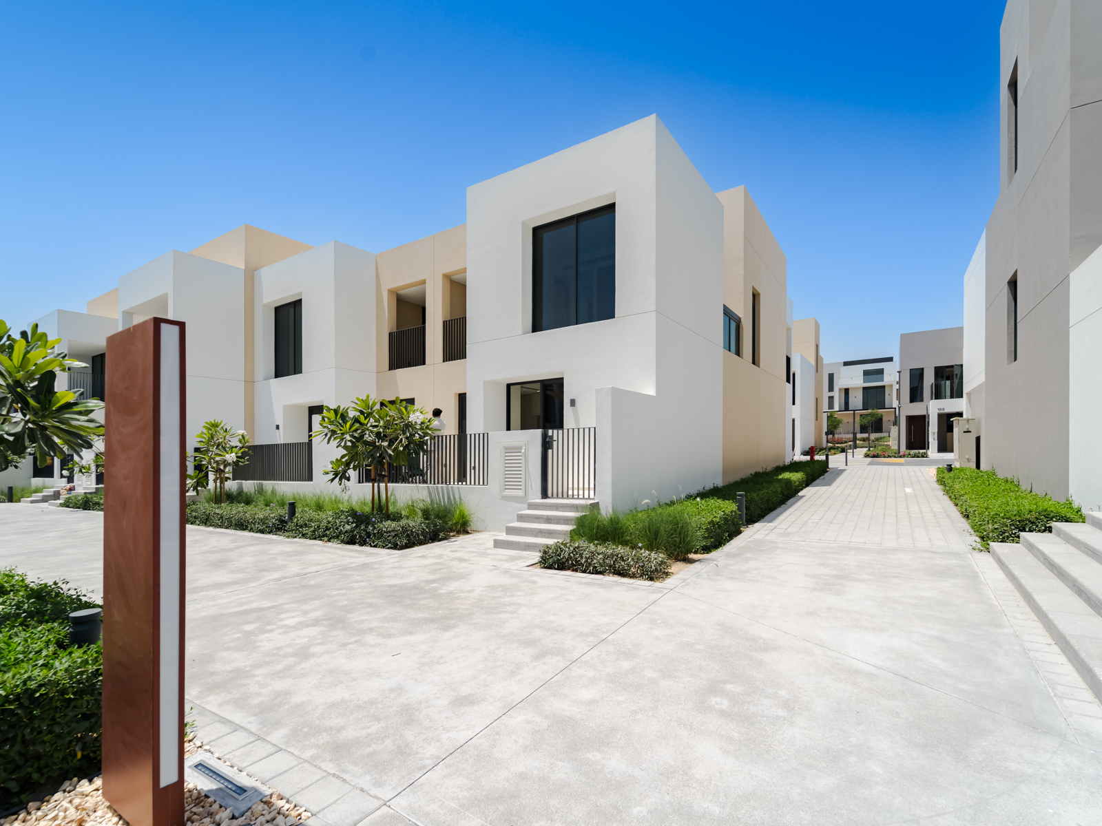 Corner Unit | Big Plot | Next to pool