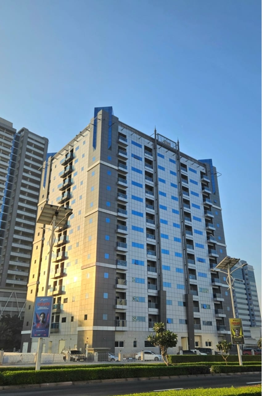 Spacious One Bedroom Apartment in Strategic location within Sports City