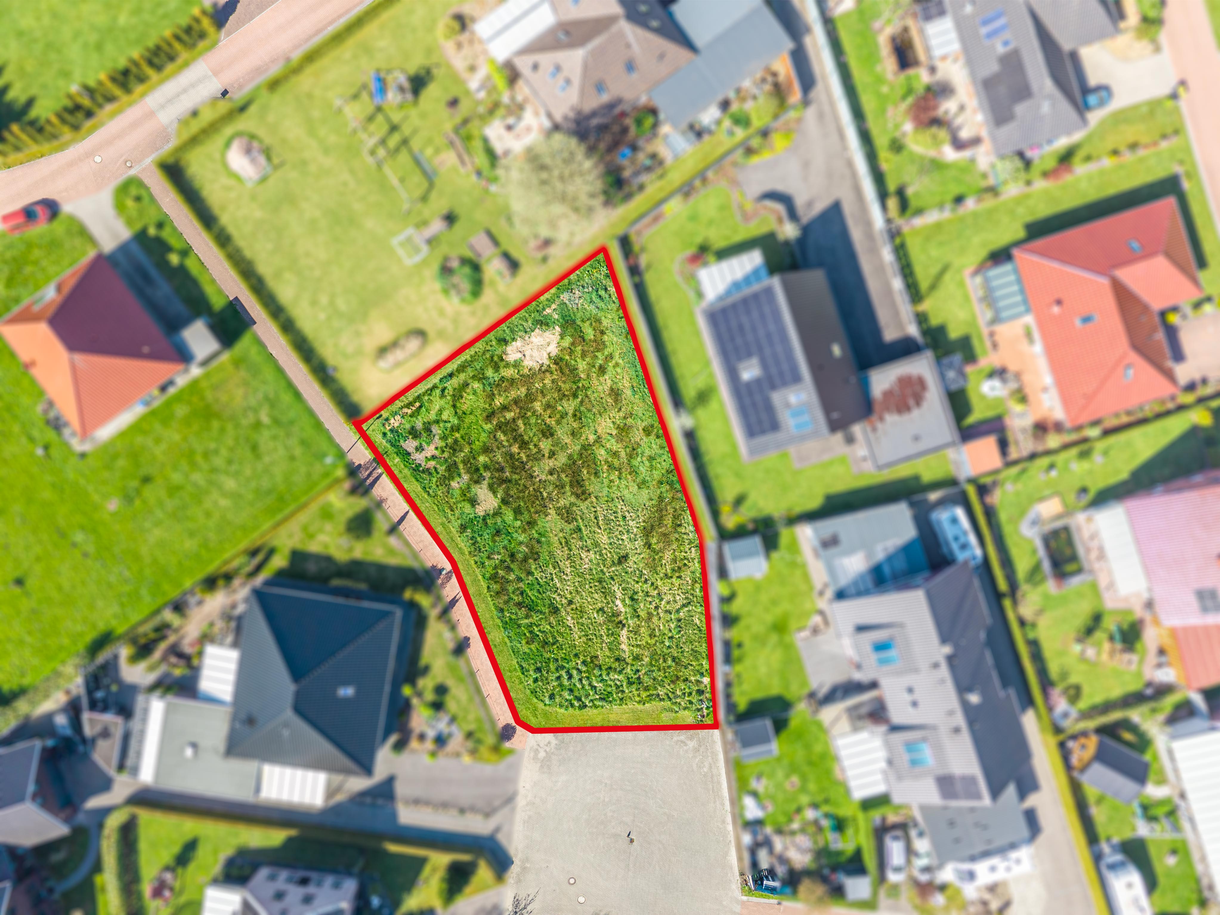 Neubauprojekt in familienfreundlicher Lage: 
Exklusive Doppelhaushälfte mit Carport