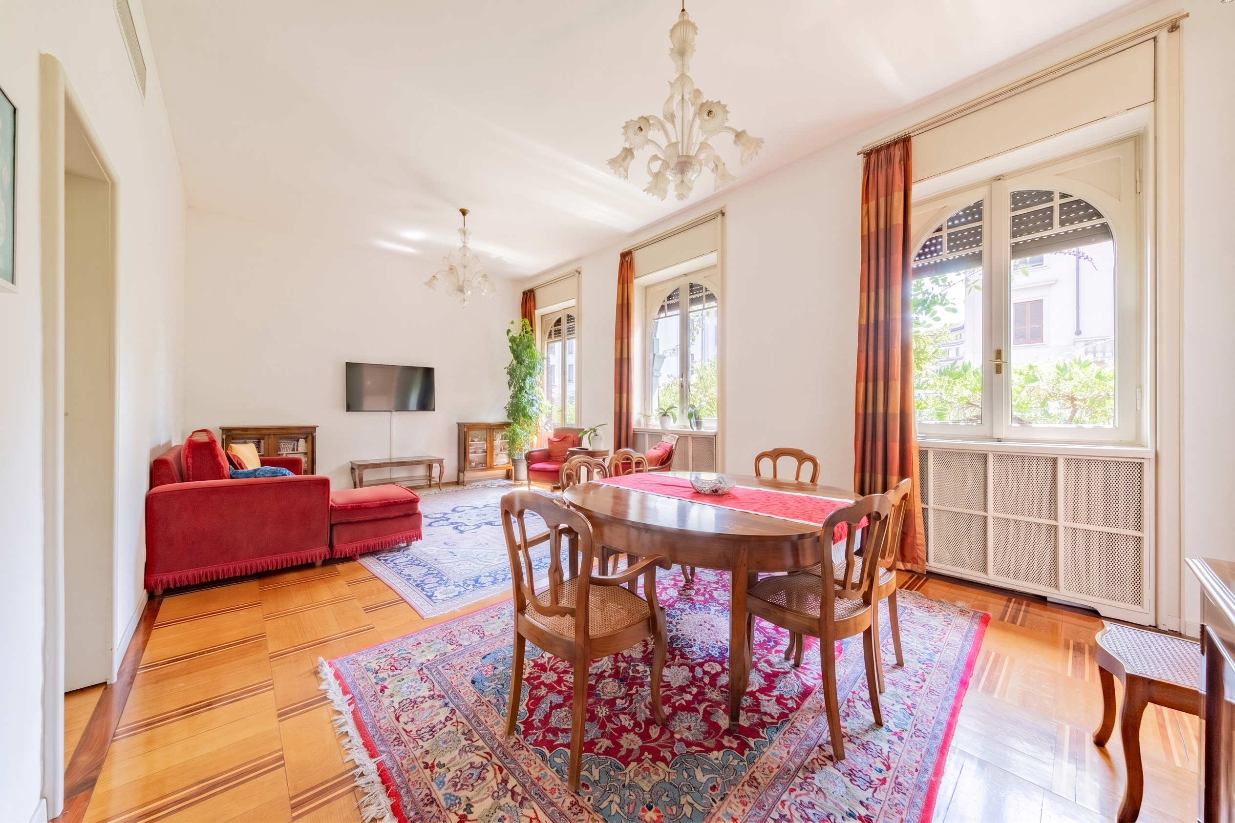 Elegant two-bedroom apartment in a distinguished Liberty style villa