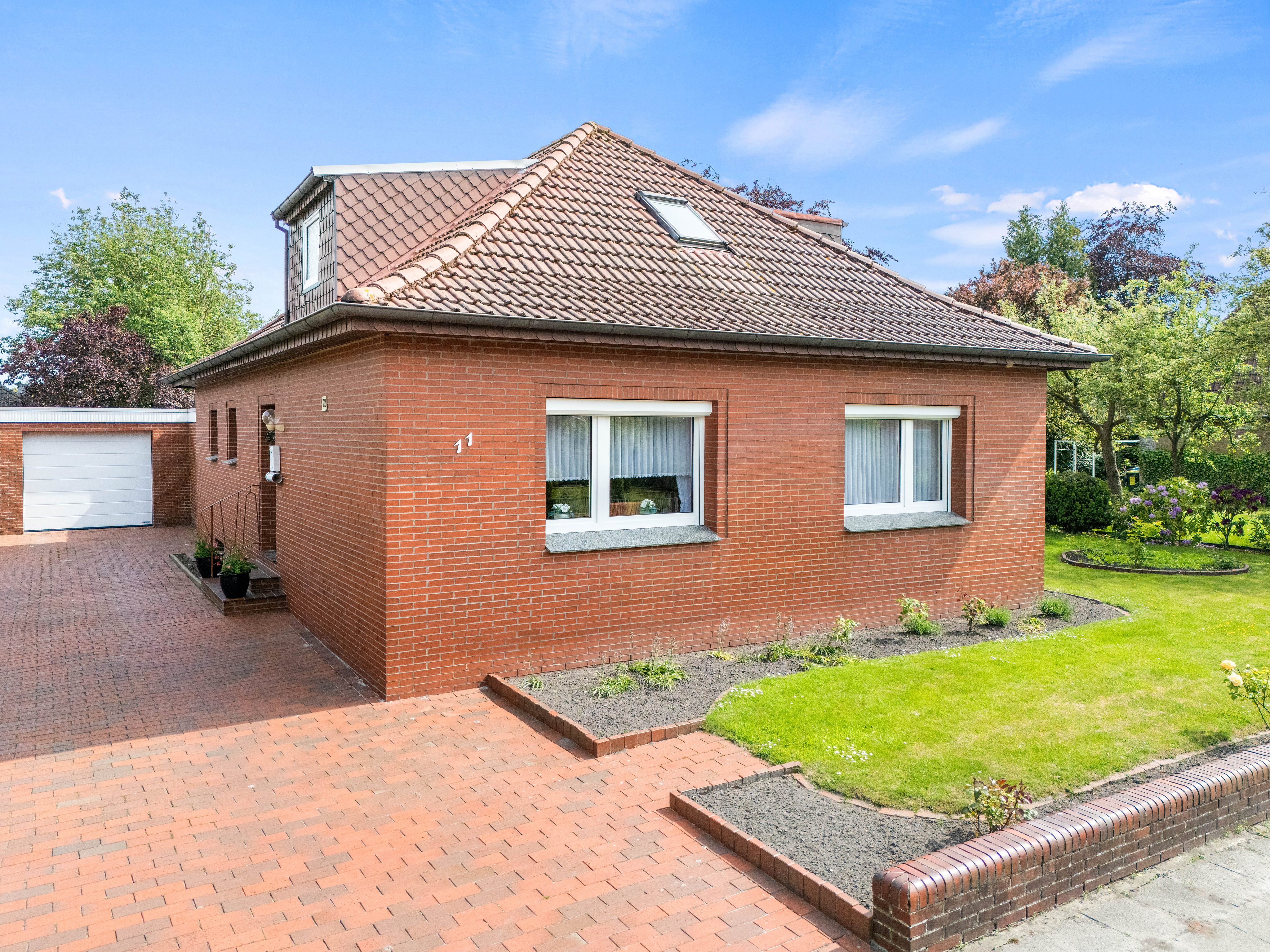 Norden: Gepflegter Bungalow mit Garage