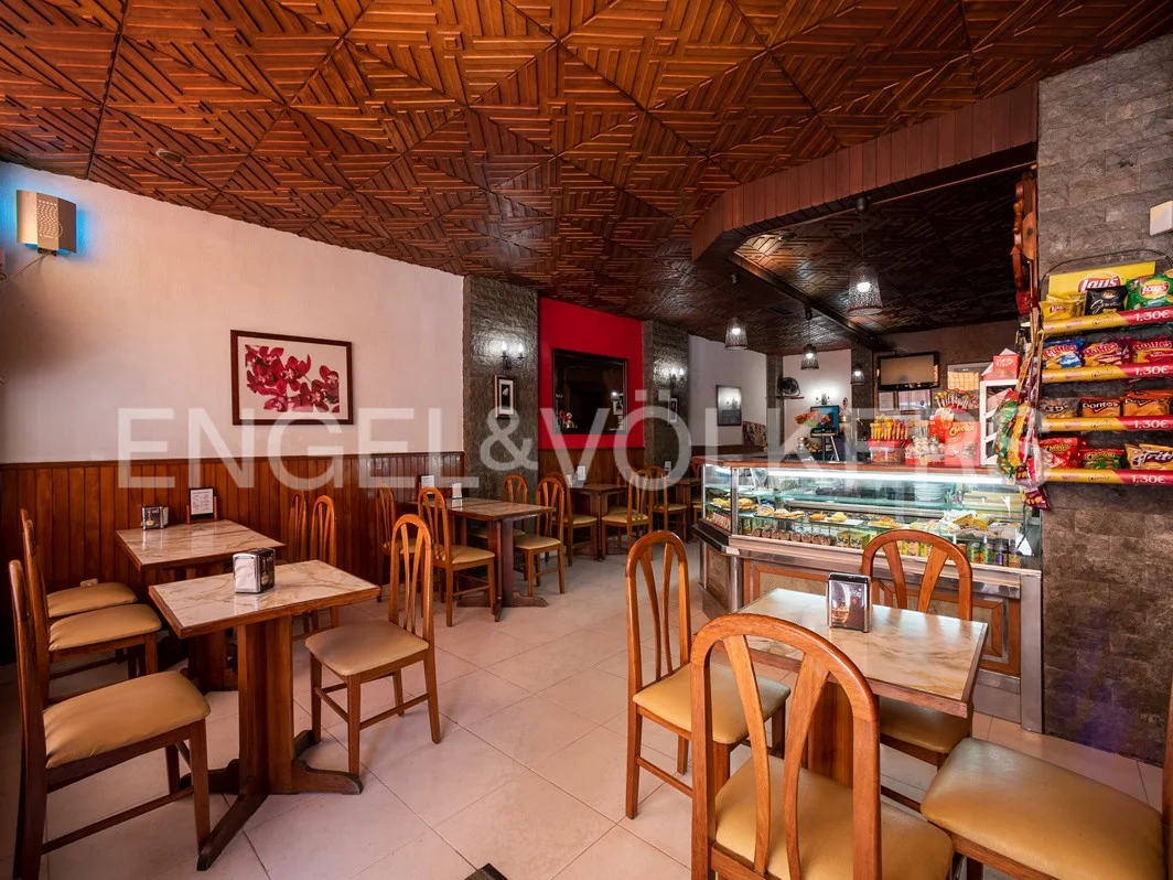 Cafeteria/snack bar in Paço de Arcos