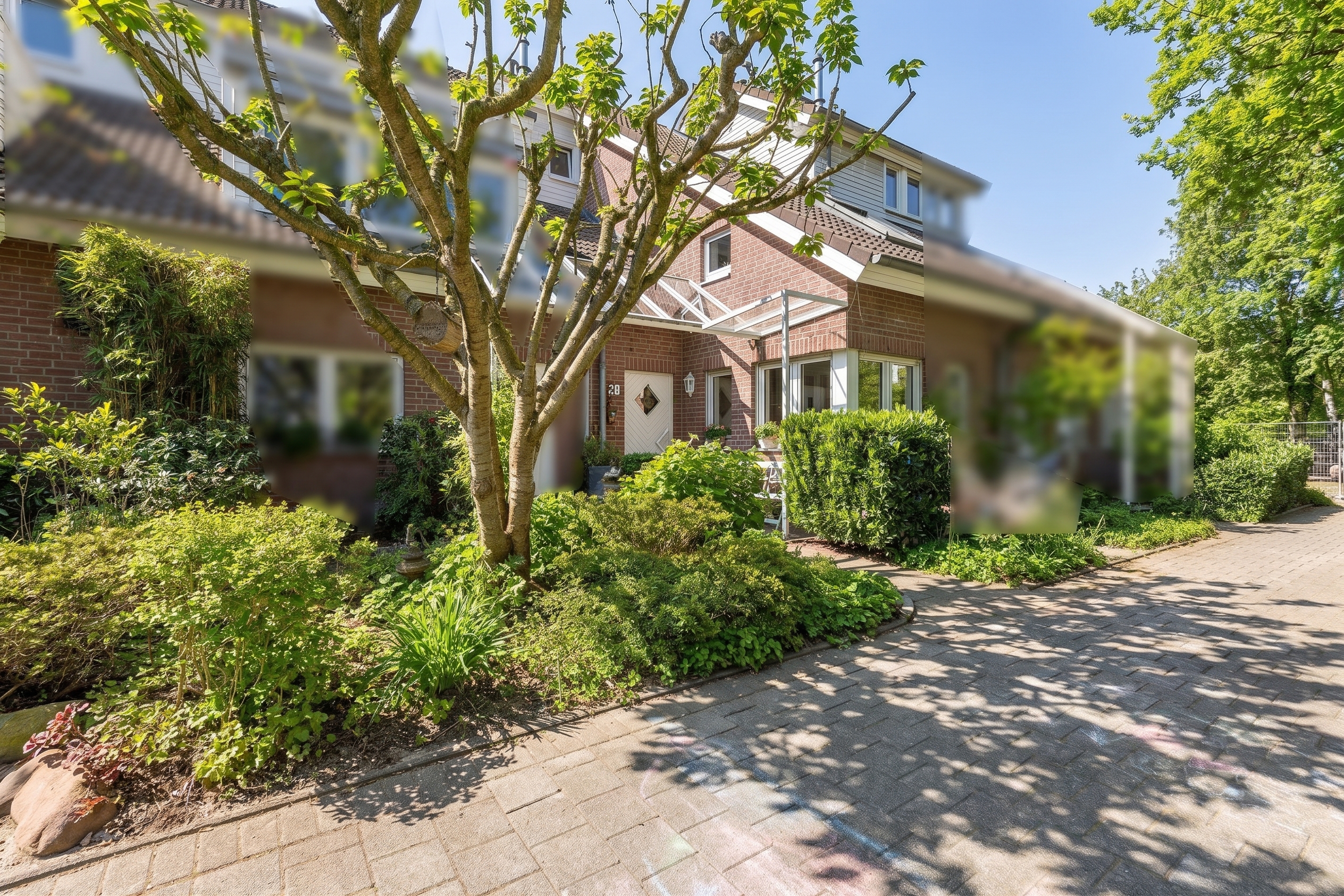 Familiäres Wohnen mit Garten in Niederkassel