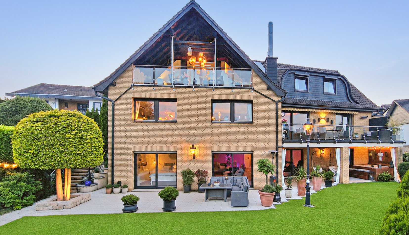 Exklusives Smart-Home-Wohnhaus mit Privatkino, Wellness-Oase und moderner Energietechnik