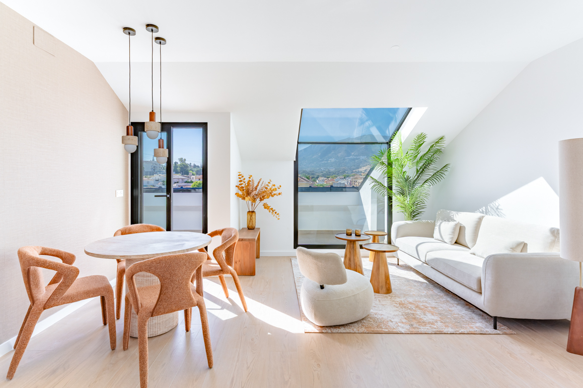 Penthouse mit 2 Schlafzimmern in Los Boliches mit großer Westterrasse