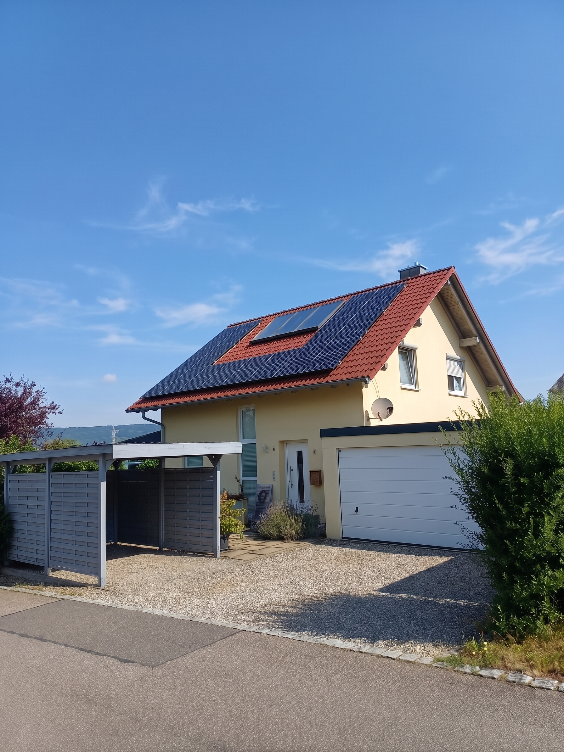 Freistehendes Einfamilienhaus in ruhiger Randlage - modern und gemütlich ausgestattet [AI-modified]