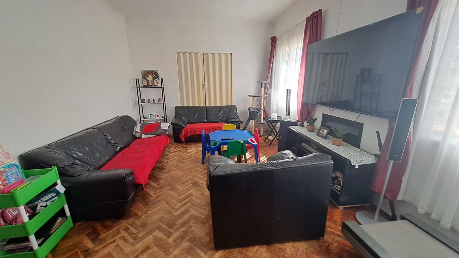 Family Home with Spacious Garden