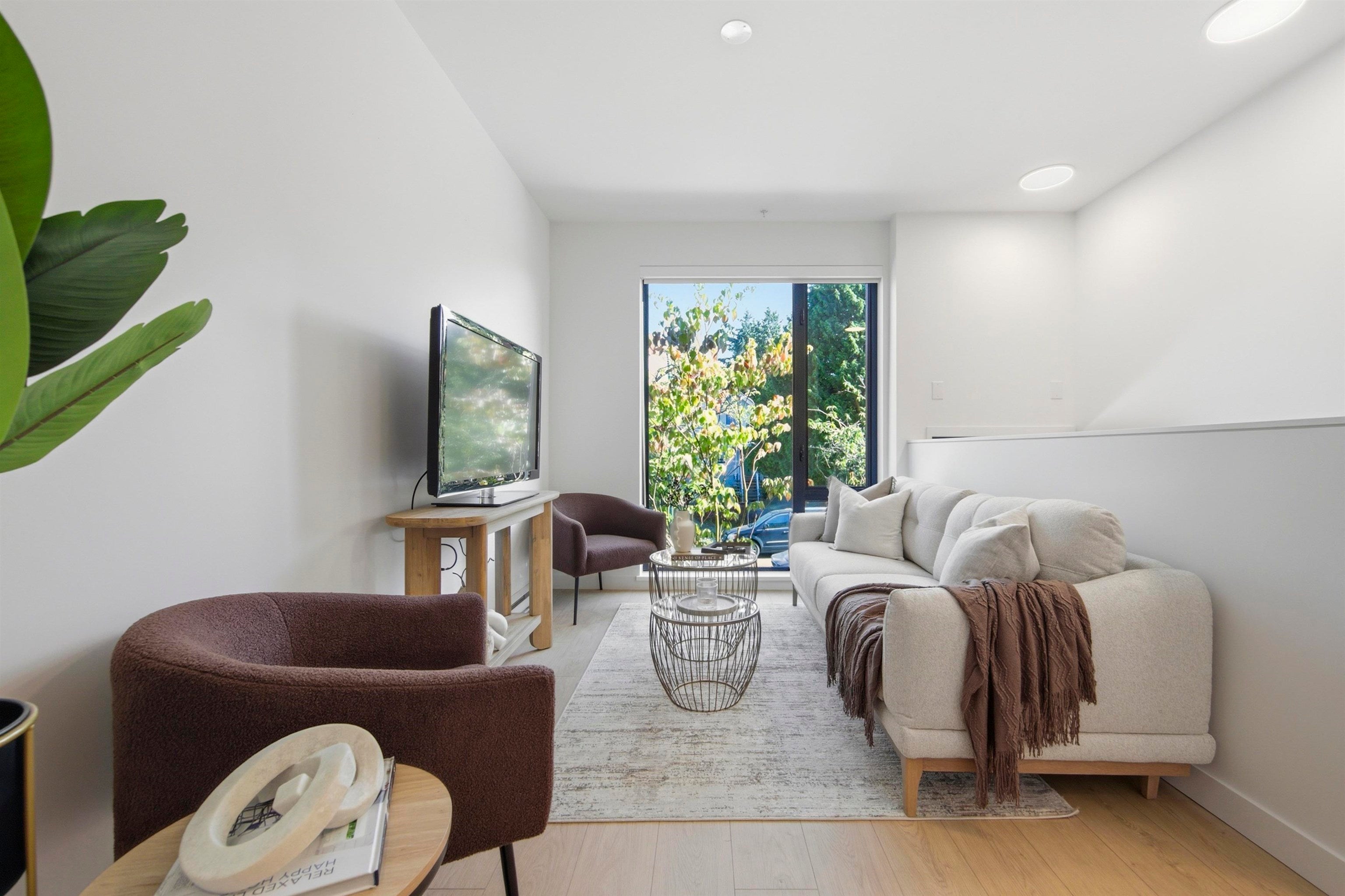 Brand New Townhome Steps From Trout Lake