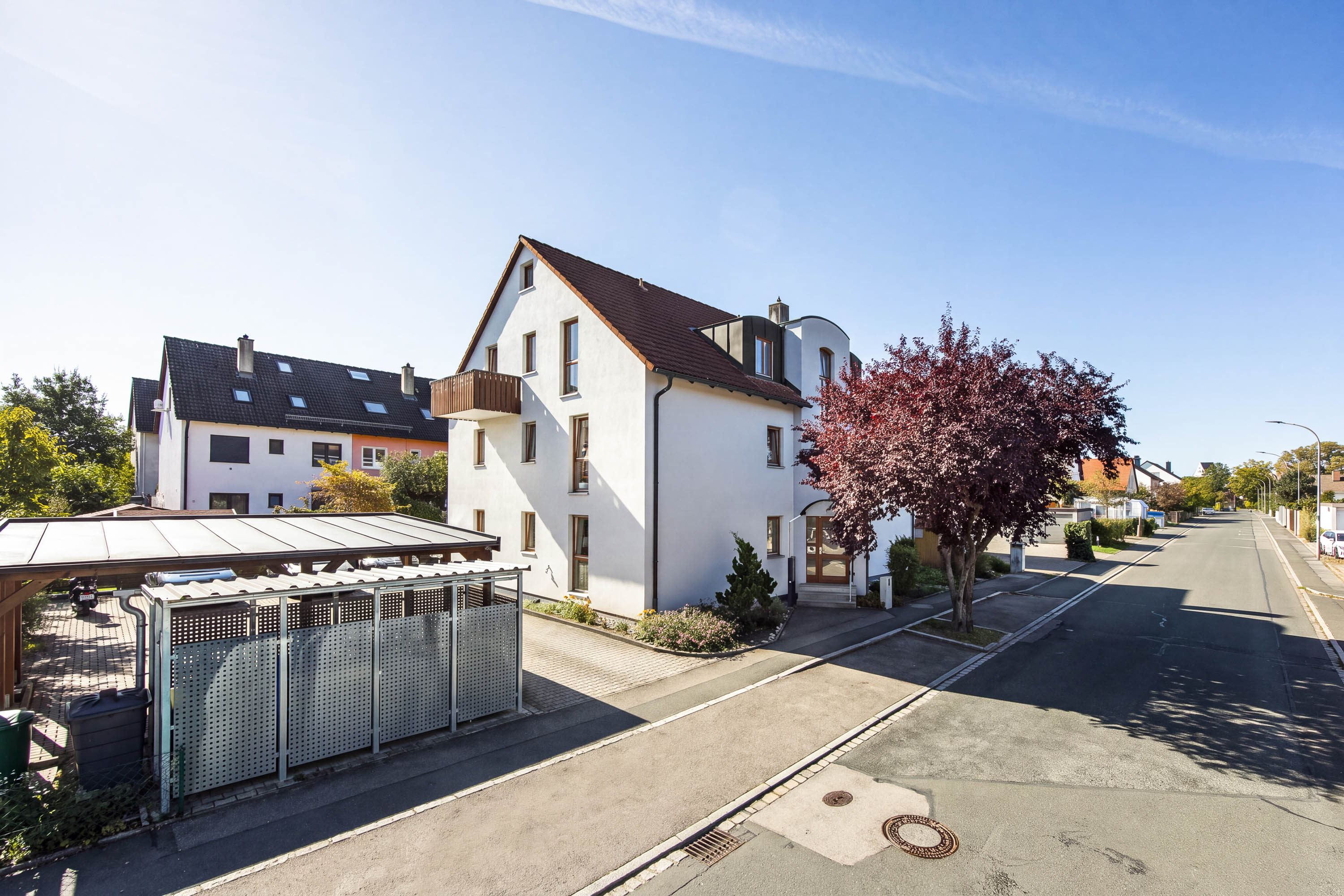 Gut geschnittene 2-Zimmer-Wohnung mit Balkon & Stellplatz