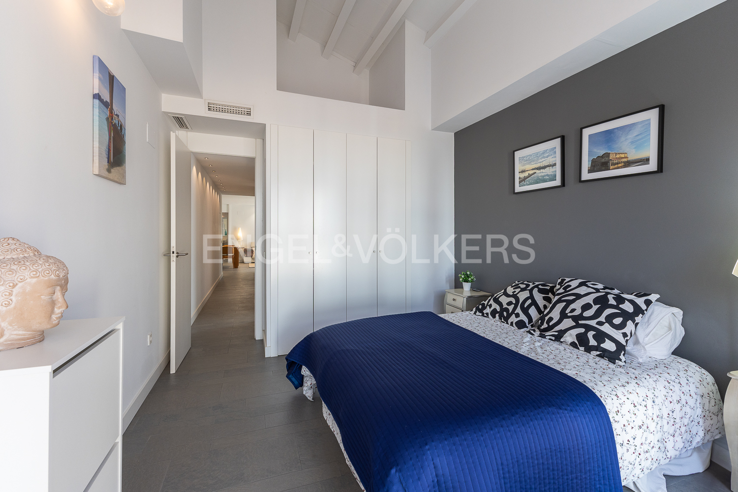 Modern aparment near the beach for short term