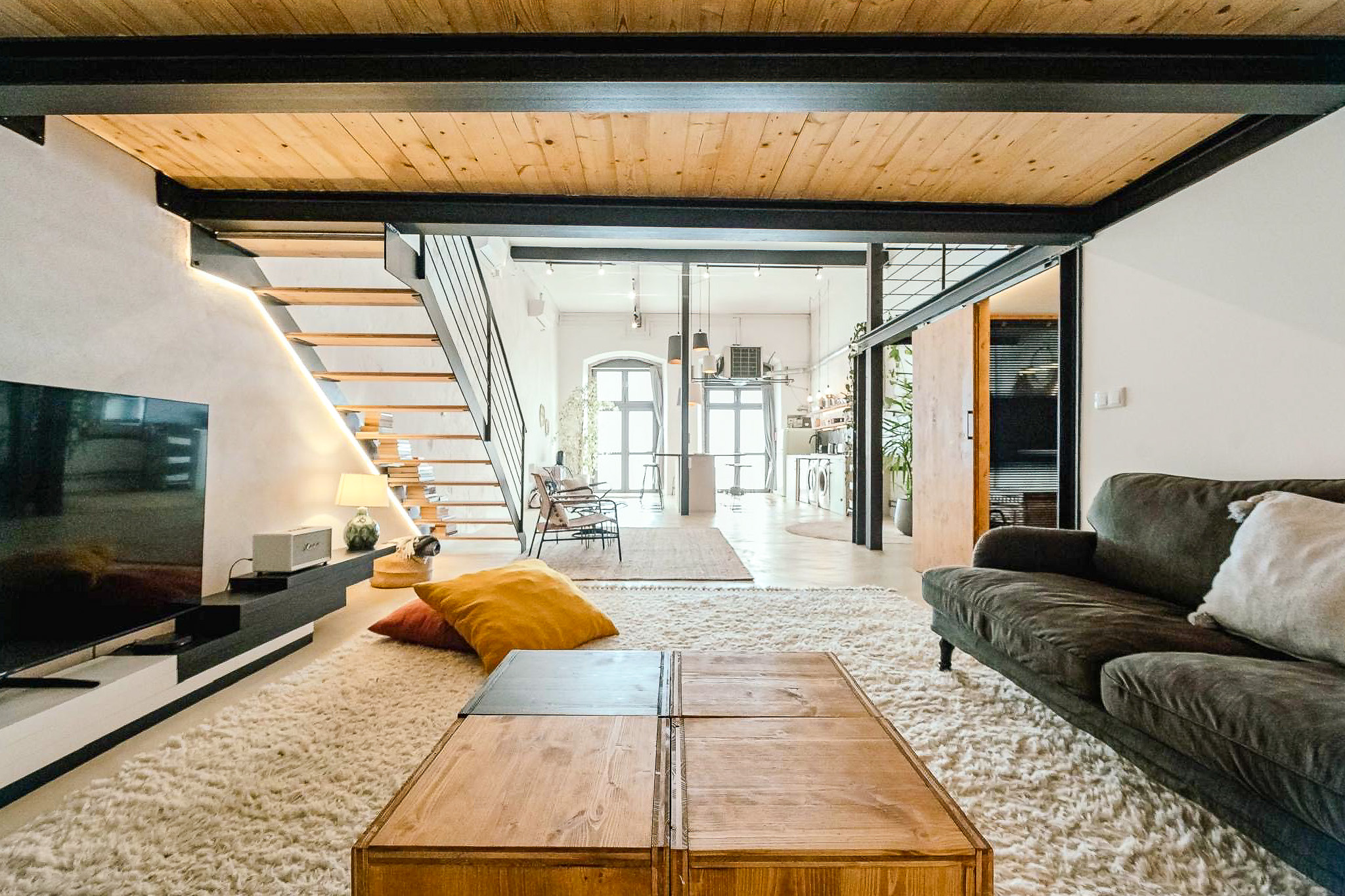 Contemporary Loft in Santa Apolónia
