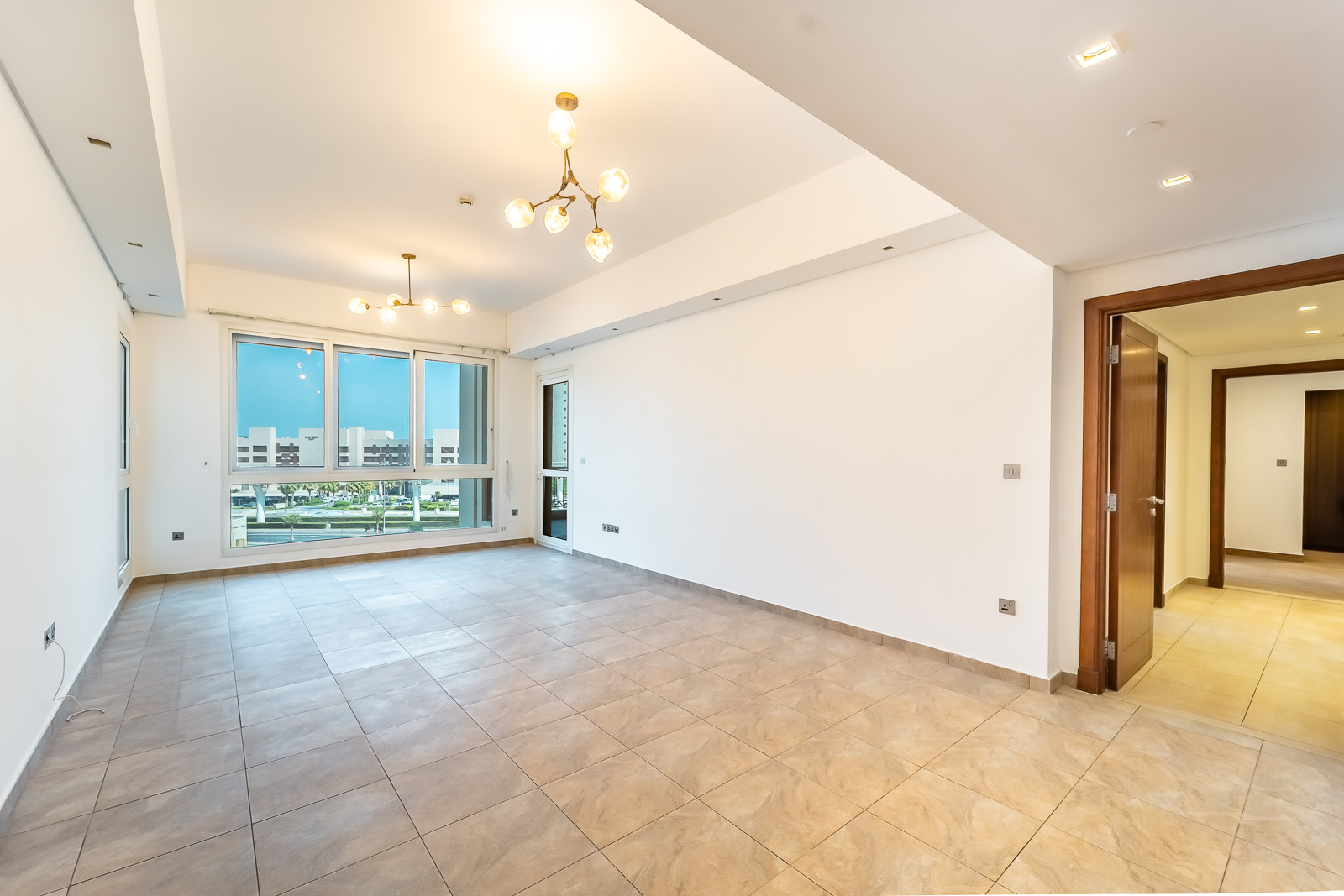 Exclusive | Unfurnished | Ready to Move