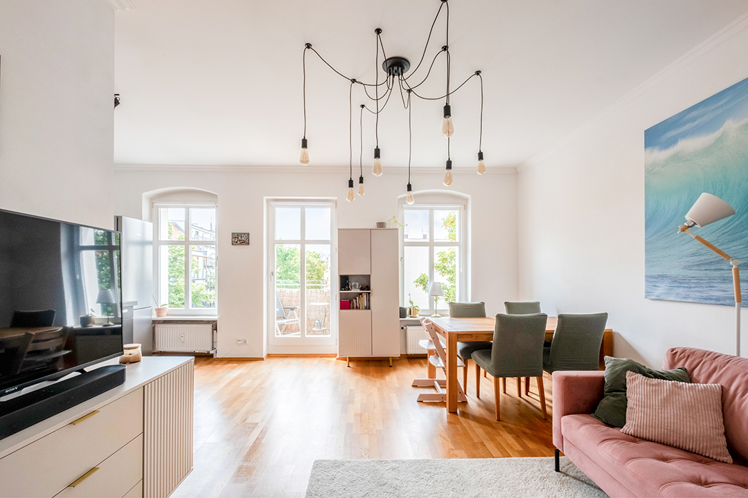 Renovated old-building apartment in quiet garden house in the heart of Boxhagener Kiez