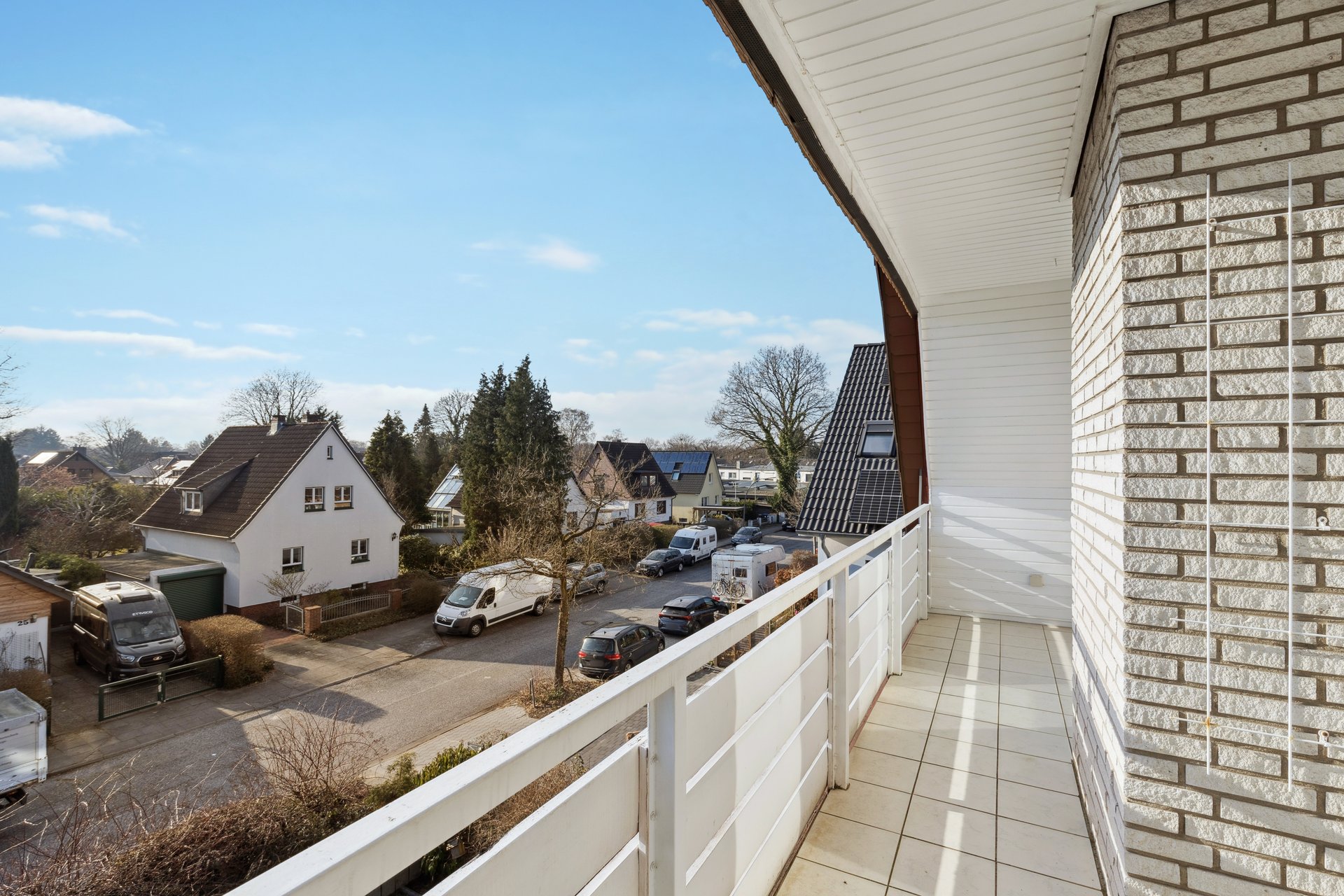 Viel Potenzial in kleiner Gemeinschaft: 2,5 Zimmer, Südbalkon und Garten