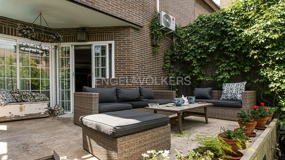 Exclusive residence with private pool in Piovera-Conde Orgaz