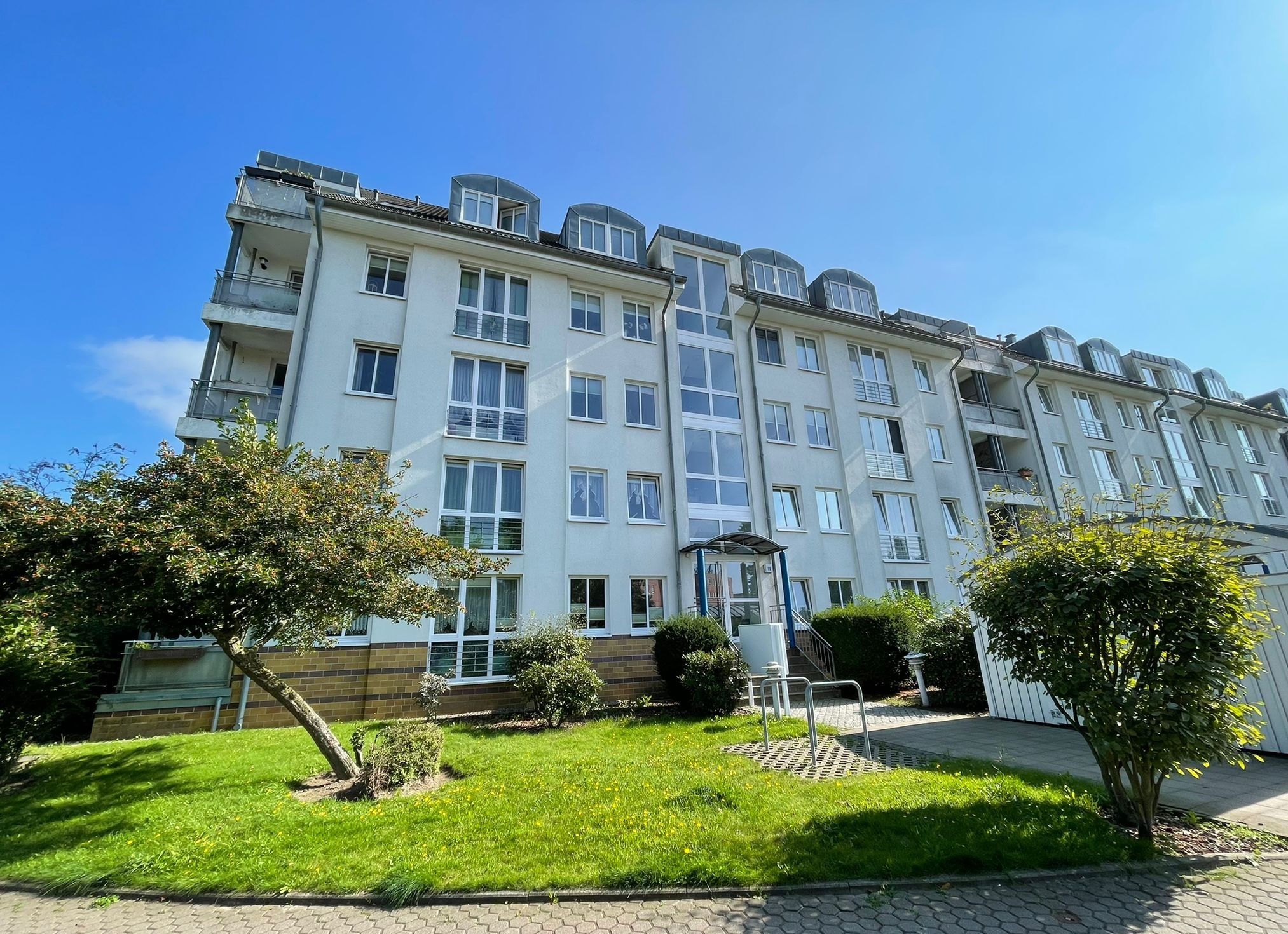 Vermietete 2-Zimmer-Wohnung im Dachgeschoss mit Fahrstuhl