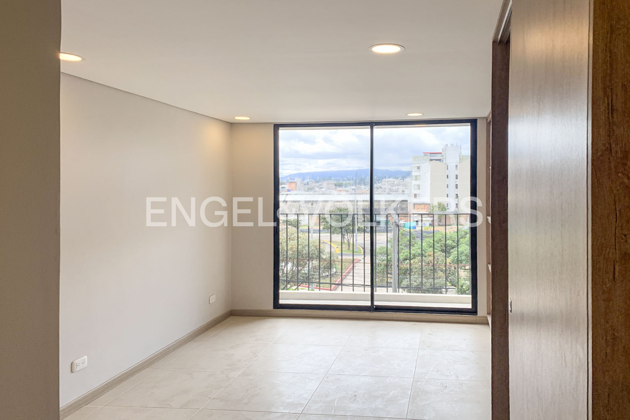 Iluminado apartamento para arriendo en San Felipe