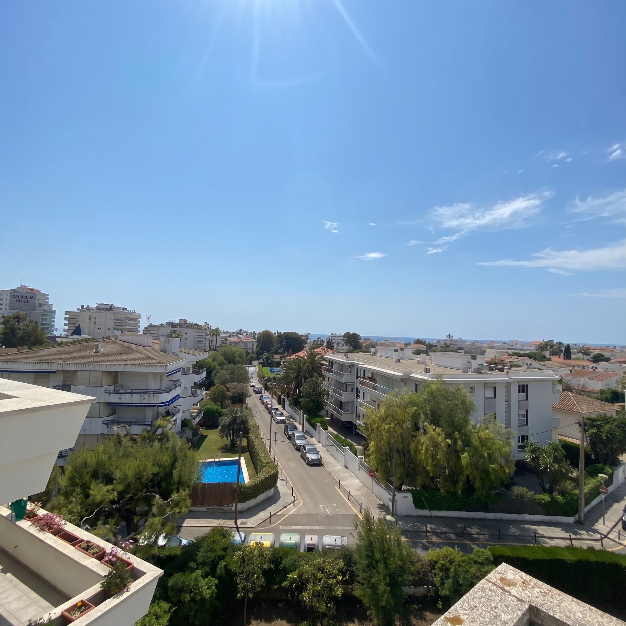 Discover an elegant apartment in Sitges with a terrace and unobstructed views