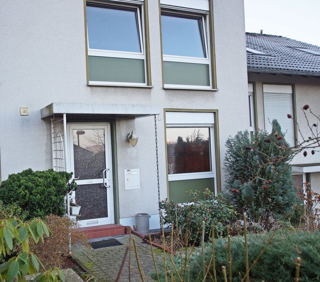 „Haus im Haus“ – Eigentumswohnung mit Terrasse, Garten und eigenem Eingang