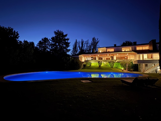 Spectacular Property in exclusive plot in Somosaguas