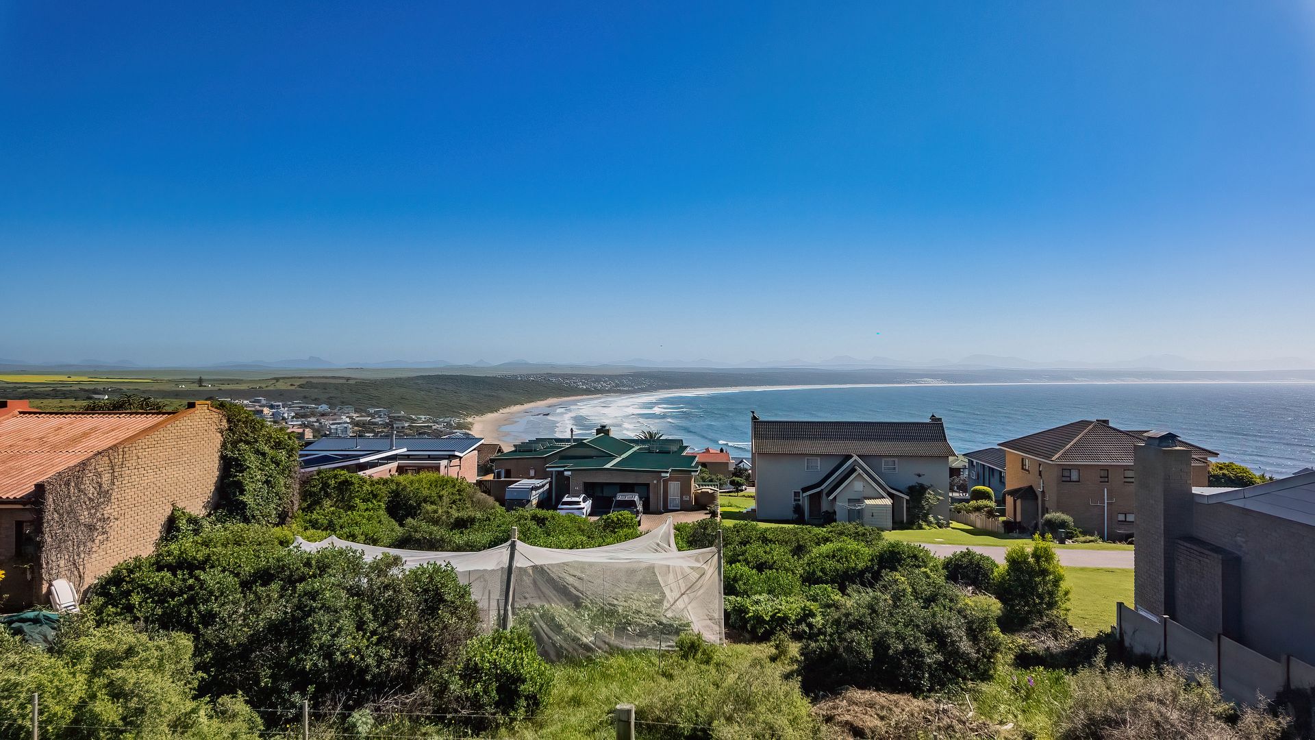 Tranquil 820 m² North‑West Facing Stand