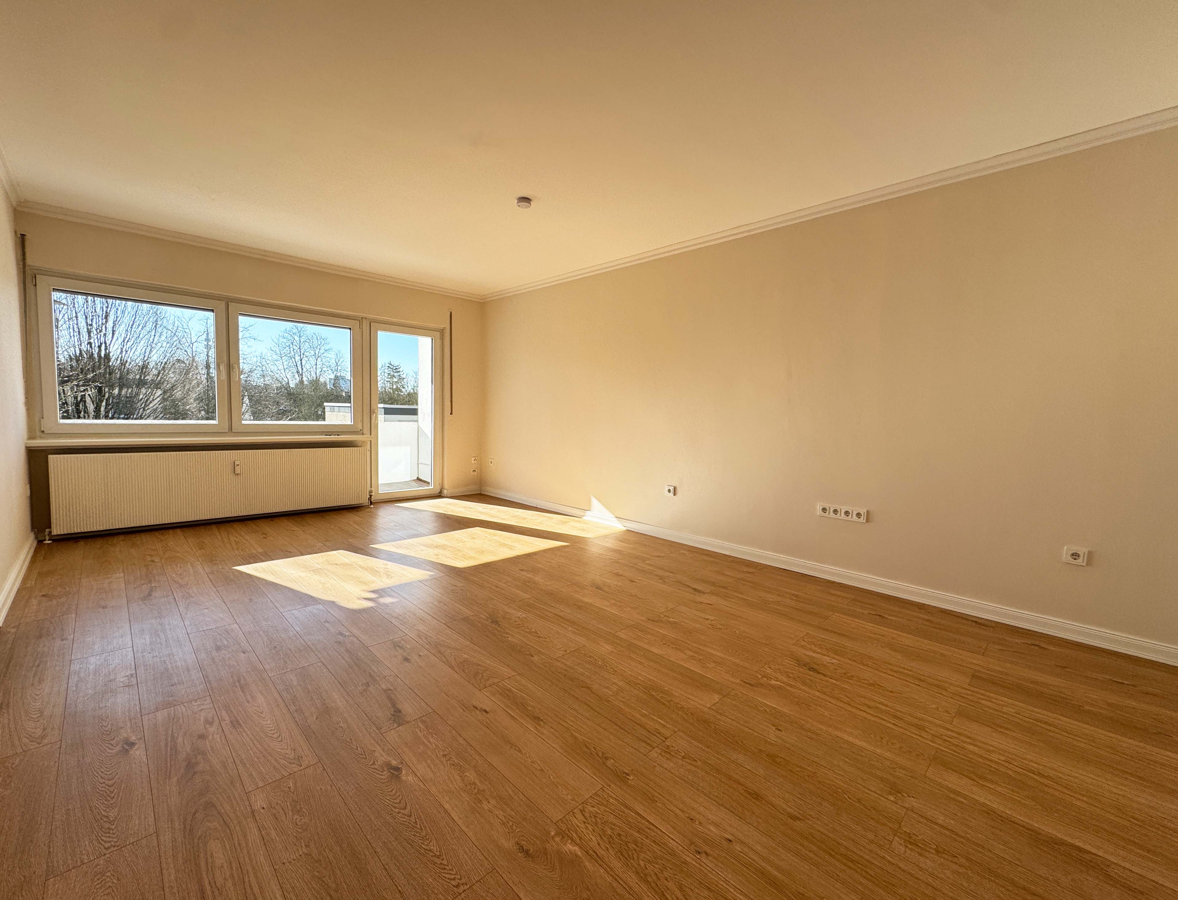 Erbpacht: Helle 3-Zimmer Wohnung mit TG-Stellplatz