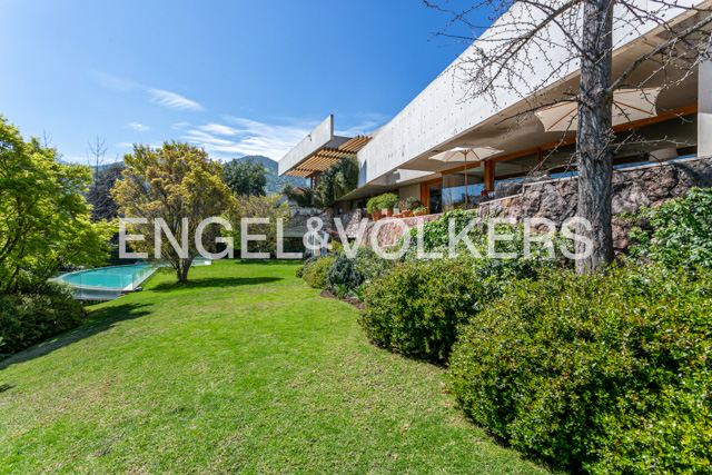 Contemporánea del arquitecto Christian De Groote en Valle Escondido