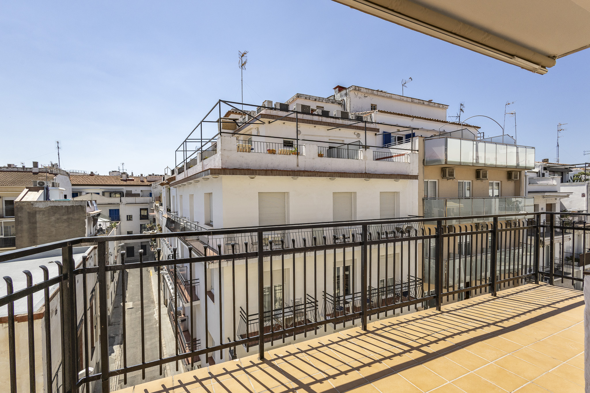 Bright, spacious apartment near Sitges city center