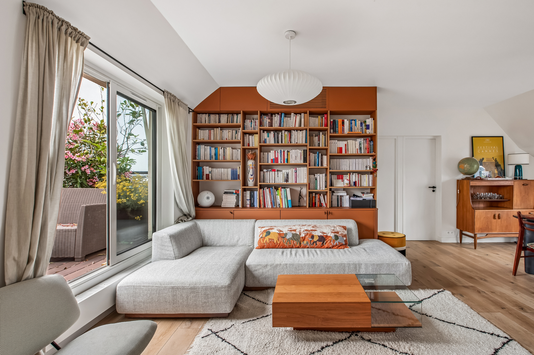 Superbe appartement 3 pièces meublé avec terrasse vue Tour Eiffel - Saint-Lazare / Opéra