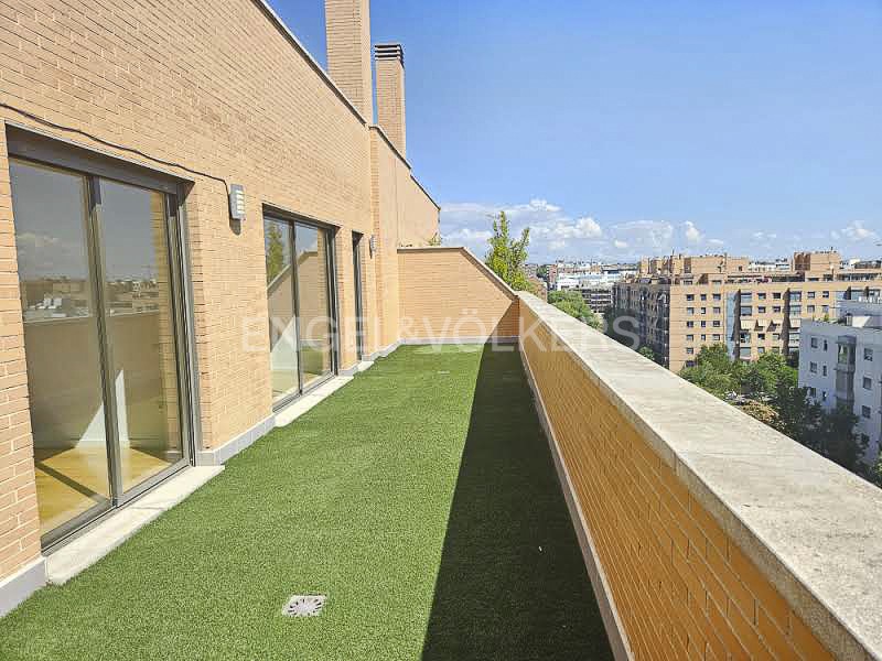 Penthouse with two terraces for rent in San Blas