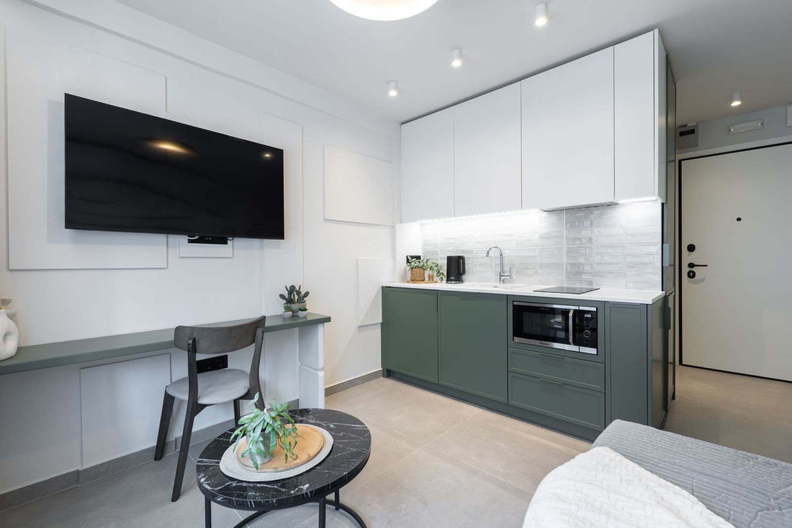 Modern studio exclusively for Golden Visa, with investment potential