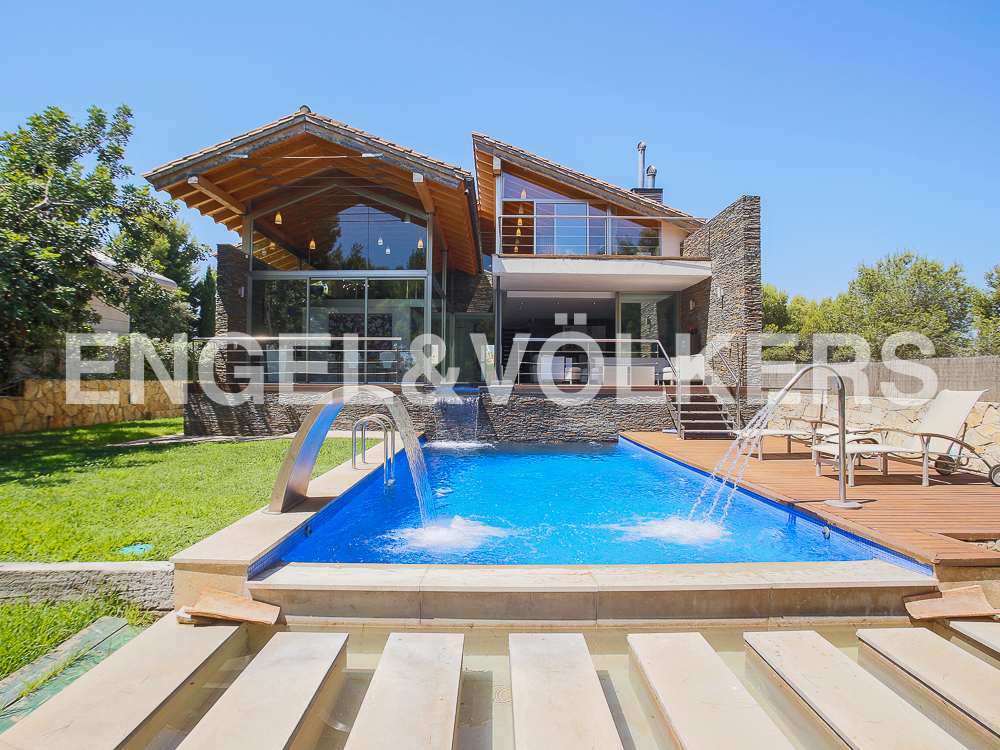 Chalet de diseño moderno en Torre en Conill