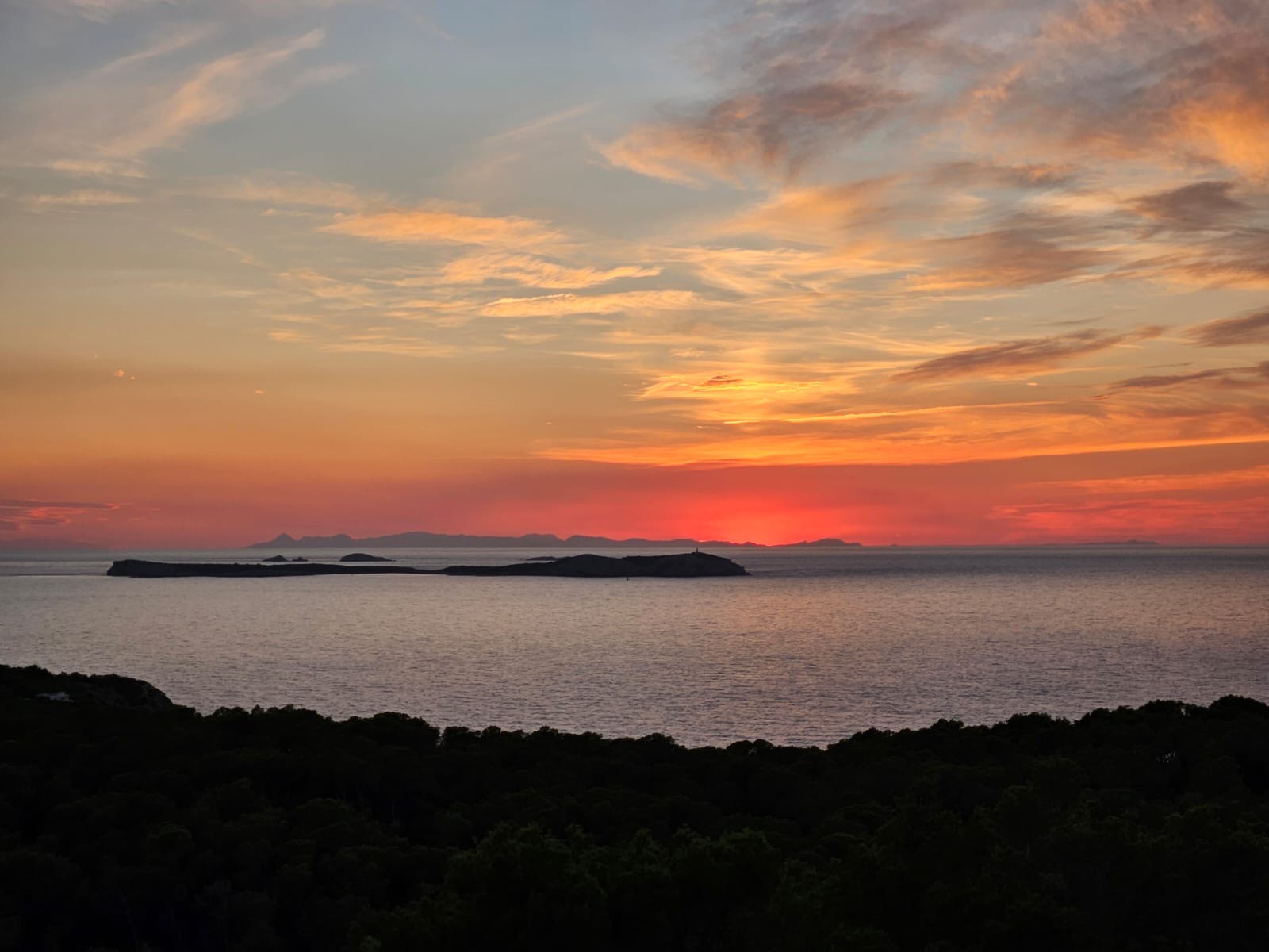 Moderna villa con licencia turística y vistas a la puesta de sol