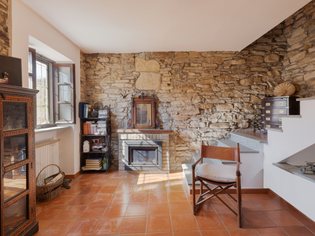 Cottage con giardino immerso nella natura