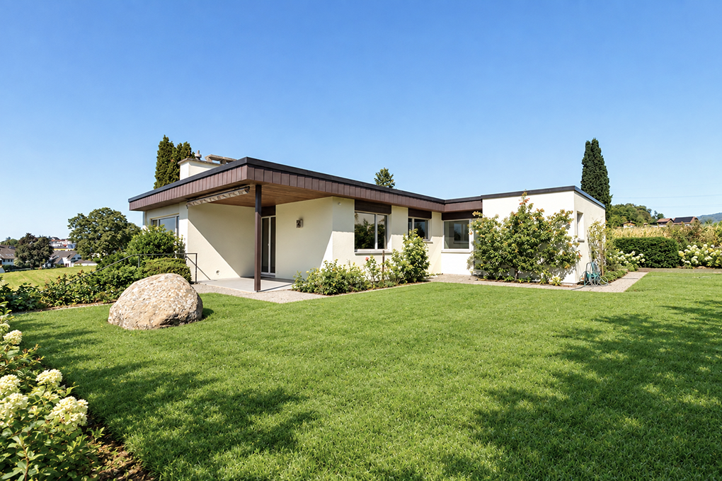 Freistehendes Einfamilienhaus mit Weitsicht und Privatsphäre