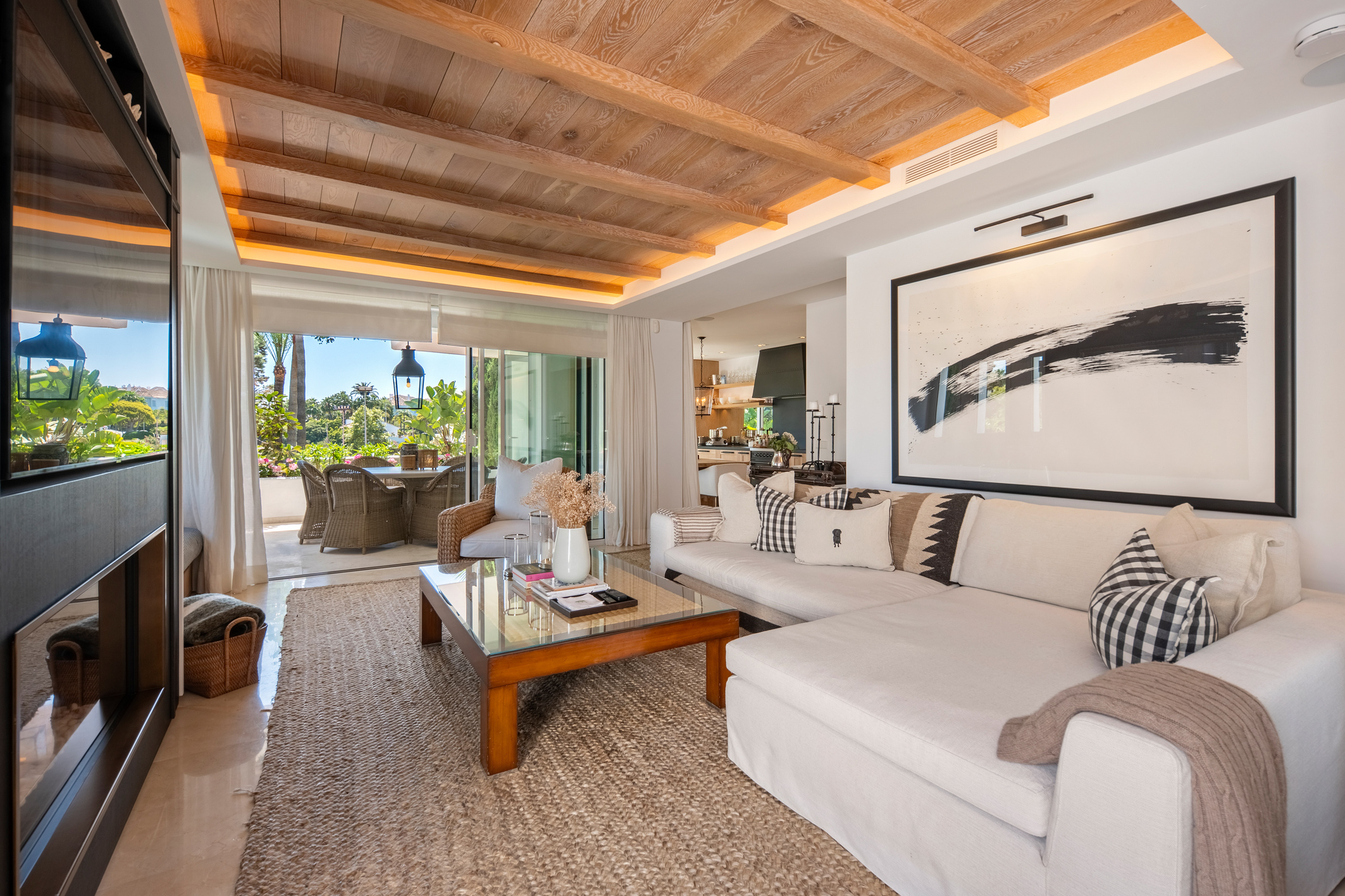 Elegant Modern Living at Puente Romano Beach Resort