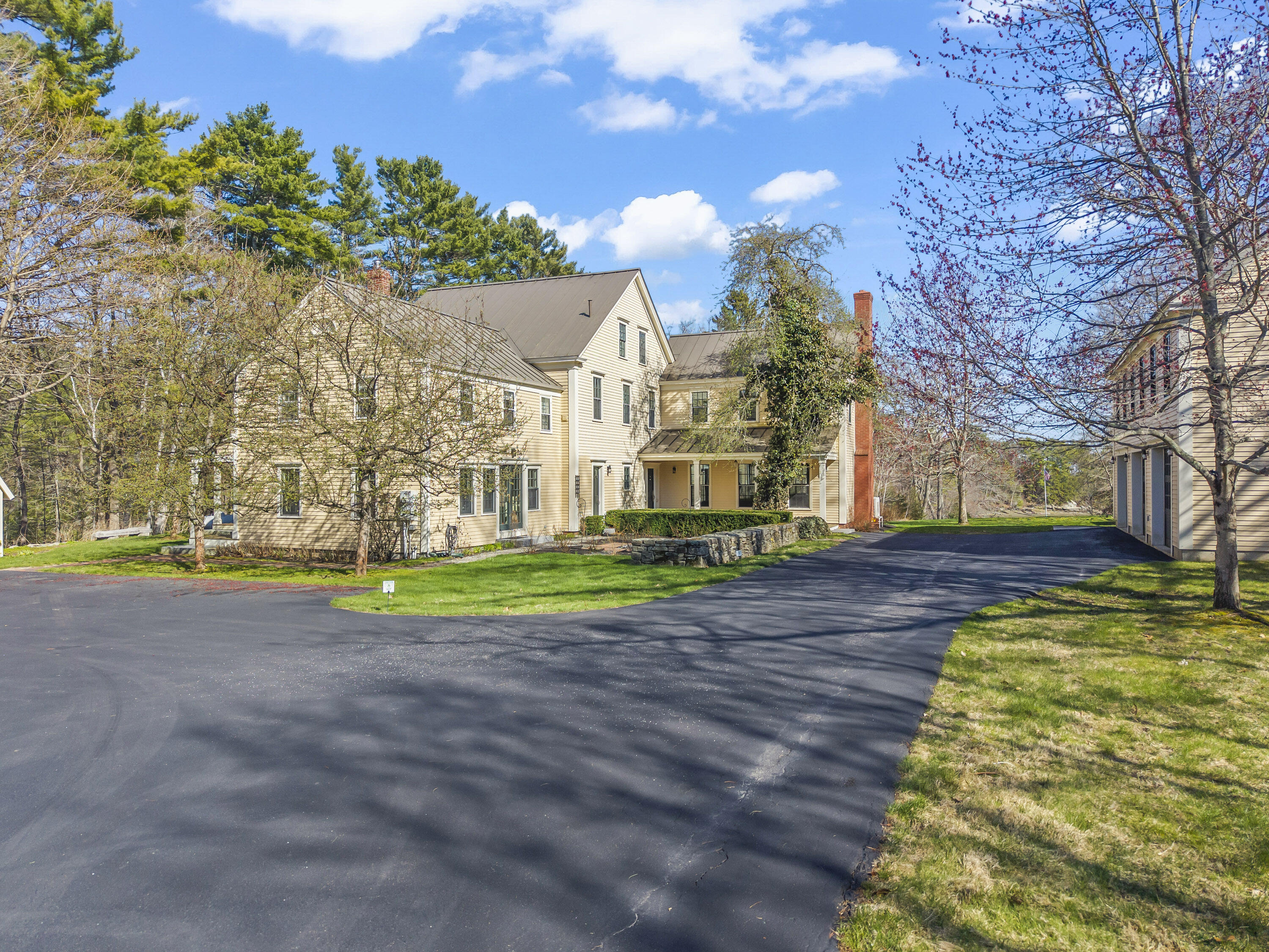 Pristine Coastal Estate With Carriage House on Casco Bay